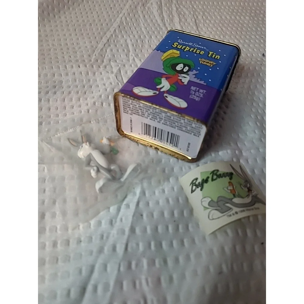 Vintage 1997 Russell Stover Candies Looney Tunes Surprise Tin With Bugs Bunny